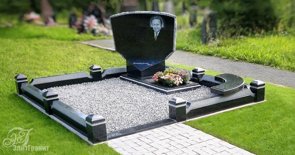 парапет на могилу